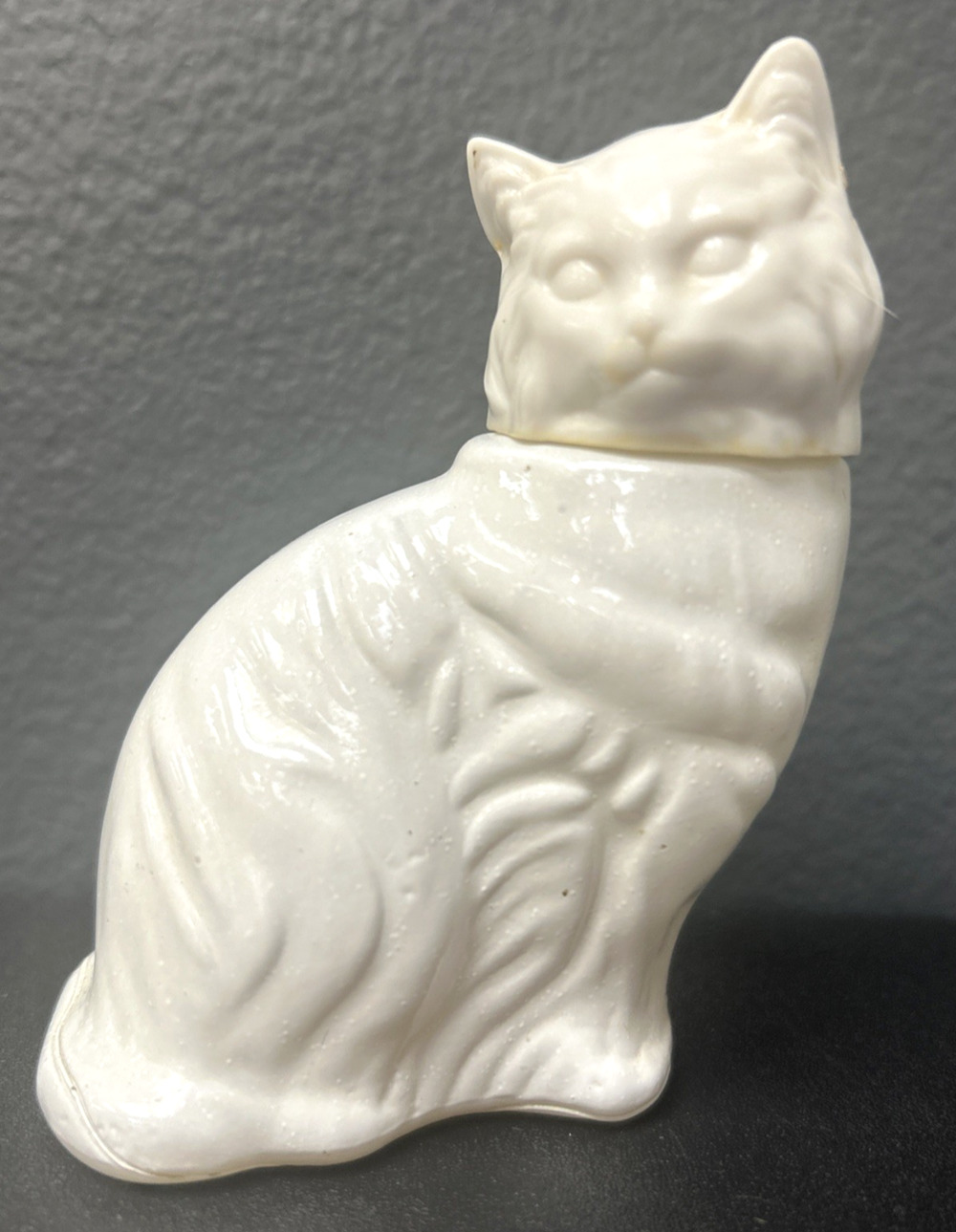 Avon Kitten Cat White Glass 1.5oz Bottle Topaze Cologne Perfume Vintage